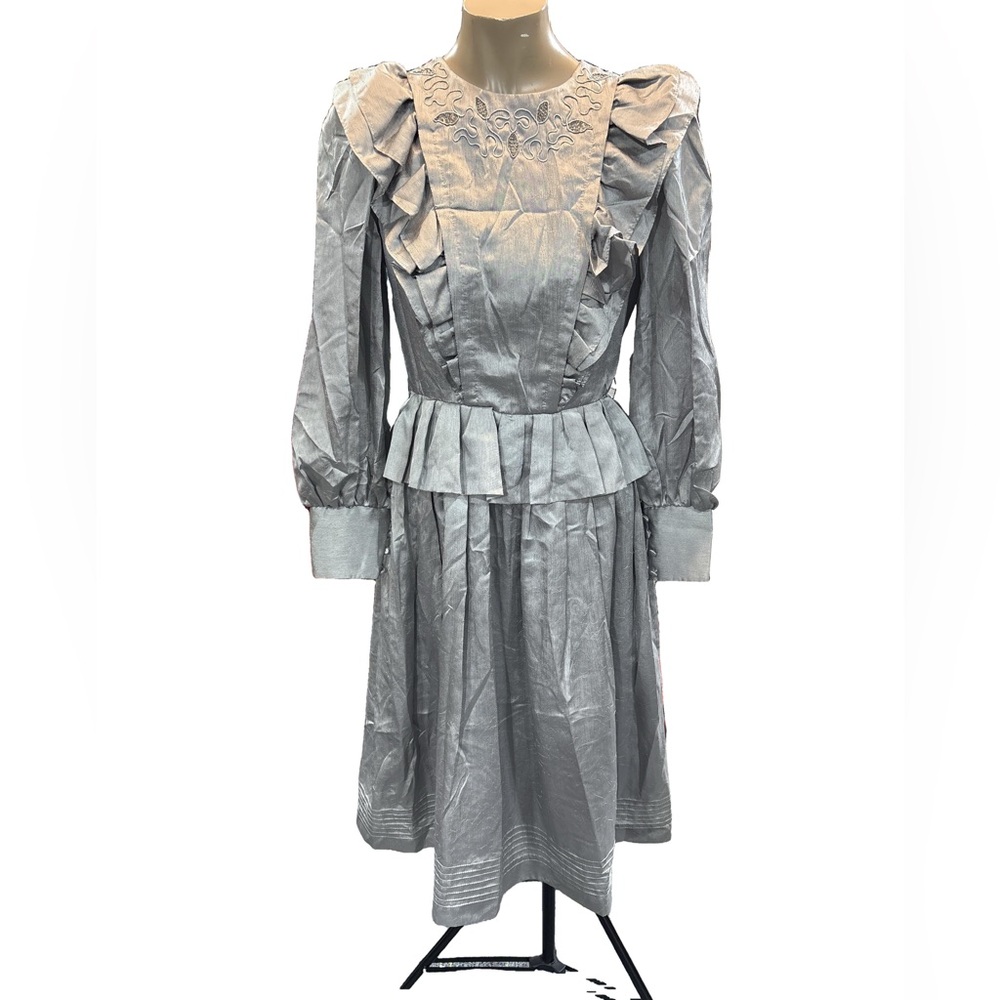 NWT Elegant Silver/Gray Women's Dress - Picture 2 of 8